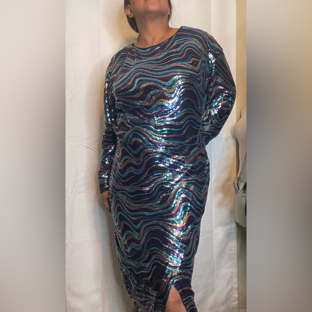💜SOLD💙ELOQUII Wavy Sequin Crop Top and Midi Skirt - Picture 8 of 8